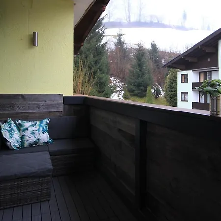 Retro Apartment Kaprun Buitenkant foto