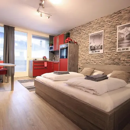 Retro Apartment Kaprun Buitenkant foto